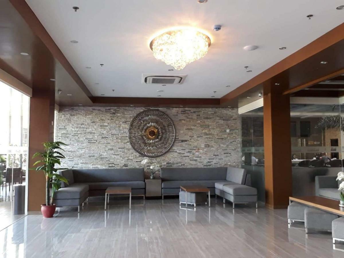 Stunning New Condo In Exclusive La Grande Resort Анхелес Экстерьер фото